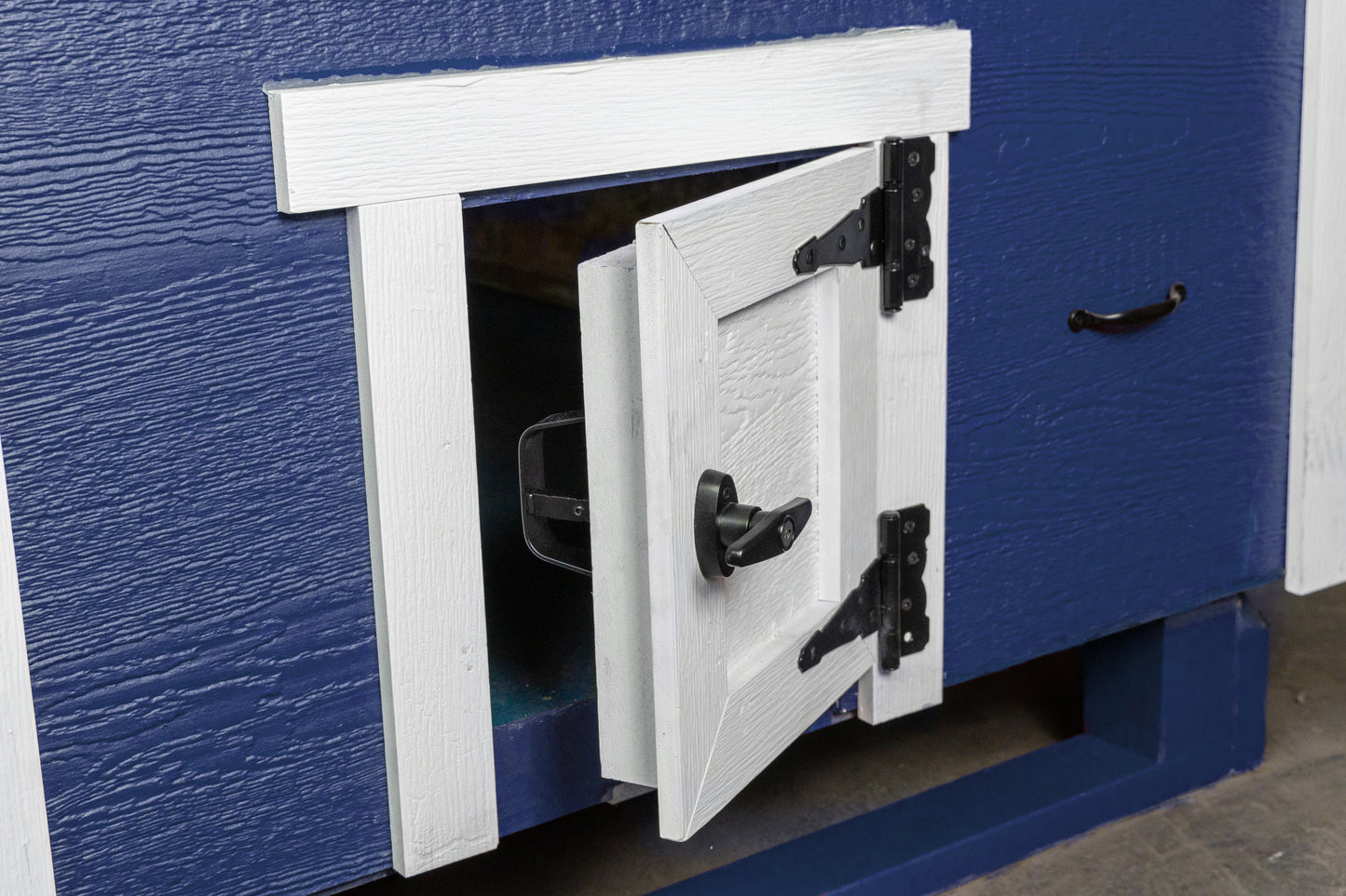 OverEZ Large Chicken Coop - Up to 15 Chickens