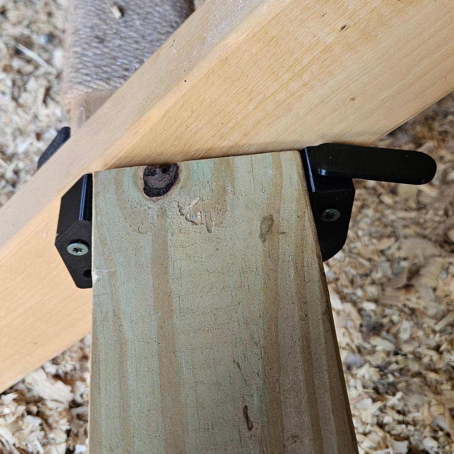 Heavy Duty Poultry or Turkey Roost Bar Mount Bracket (Pair)