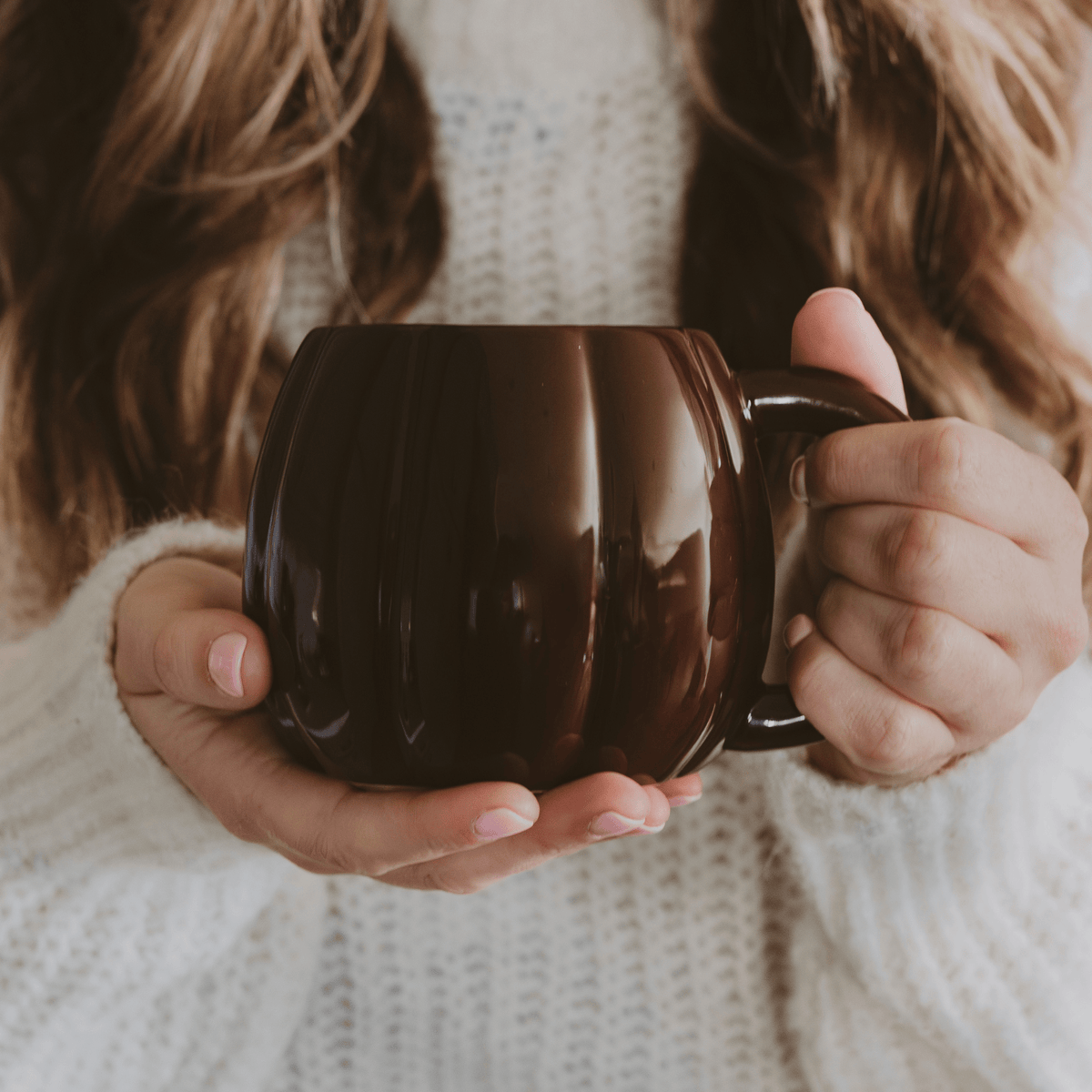 Brown pumpkin-shaped 19 oz ceramic coffee mug