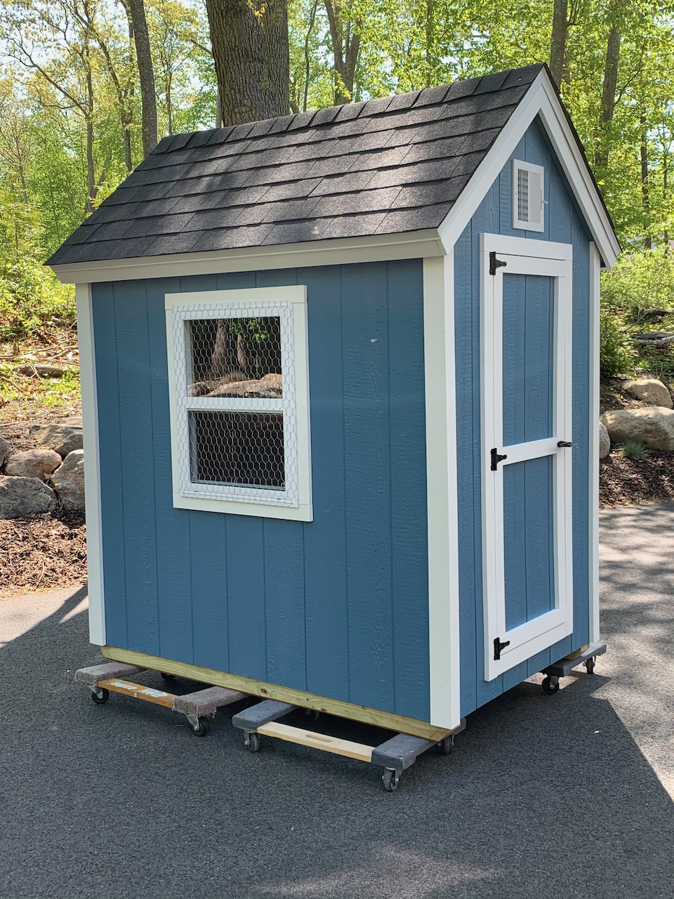 Easy Chicken Coop Plans with Rolling Nest Box 4X6 (12-15 Chickens)