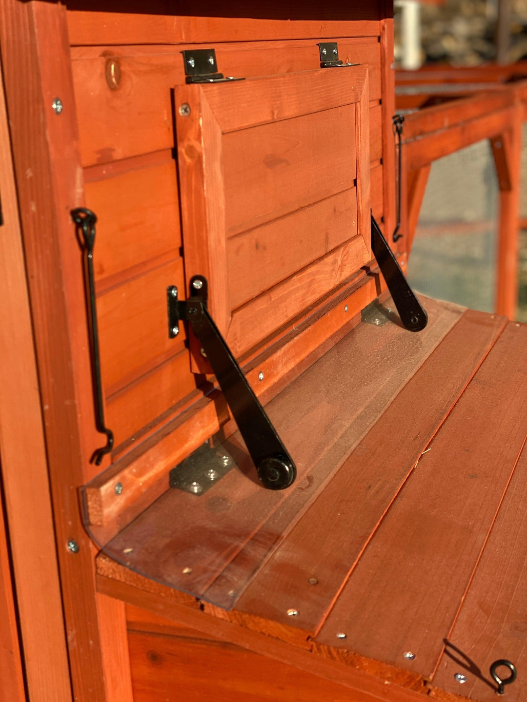 Orpington Lodge Chicken Coop + Optional Run (4-6 chickens)