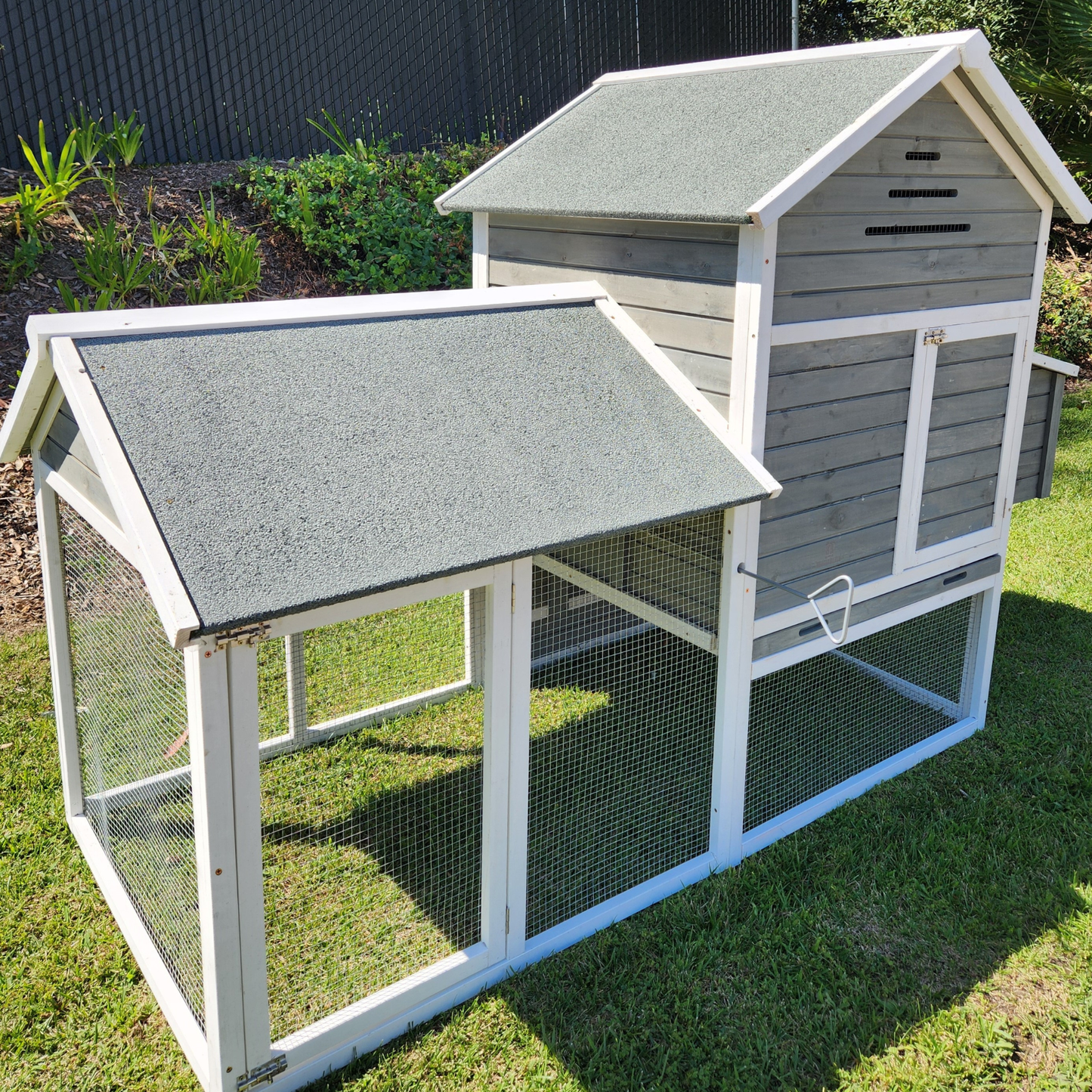 Raised Wooden Chicken Coop, Sage (4-6 chickens)