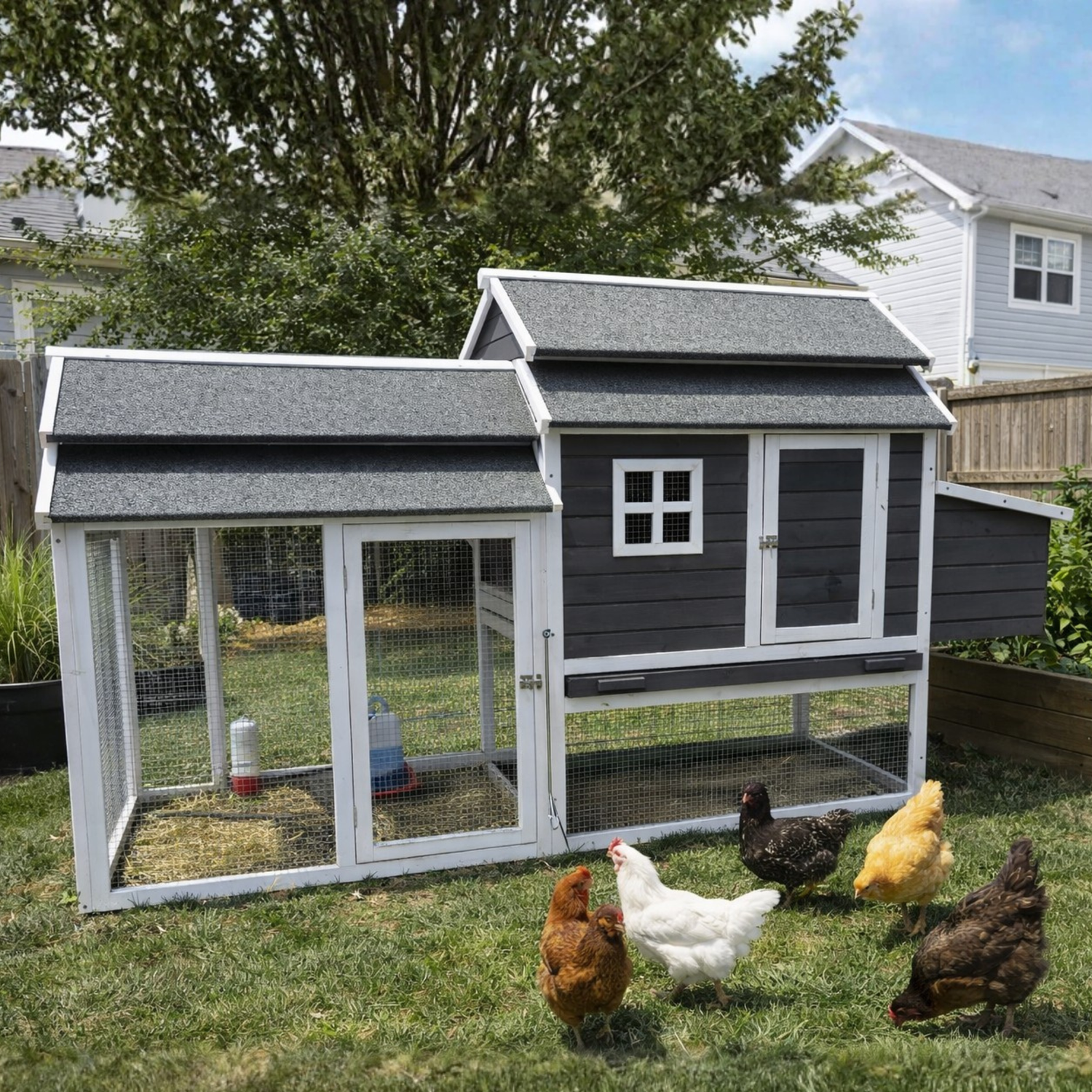 Cheyenne Chicken Coop, Grey & White (up to 4 chickens)