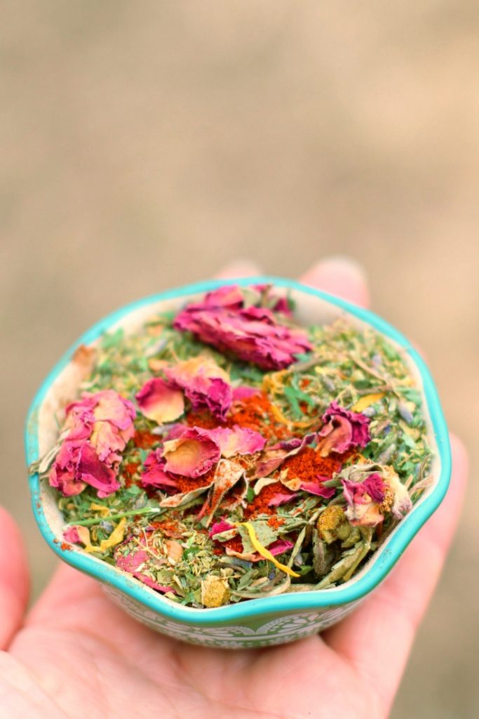 WormBGone Nesting Herbs For Pet Chickens